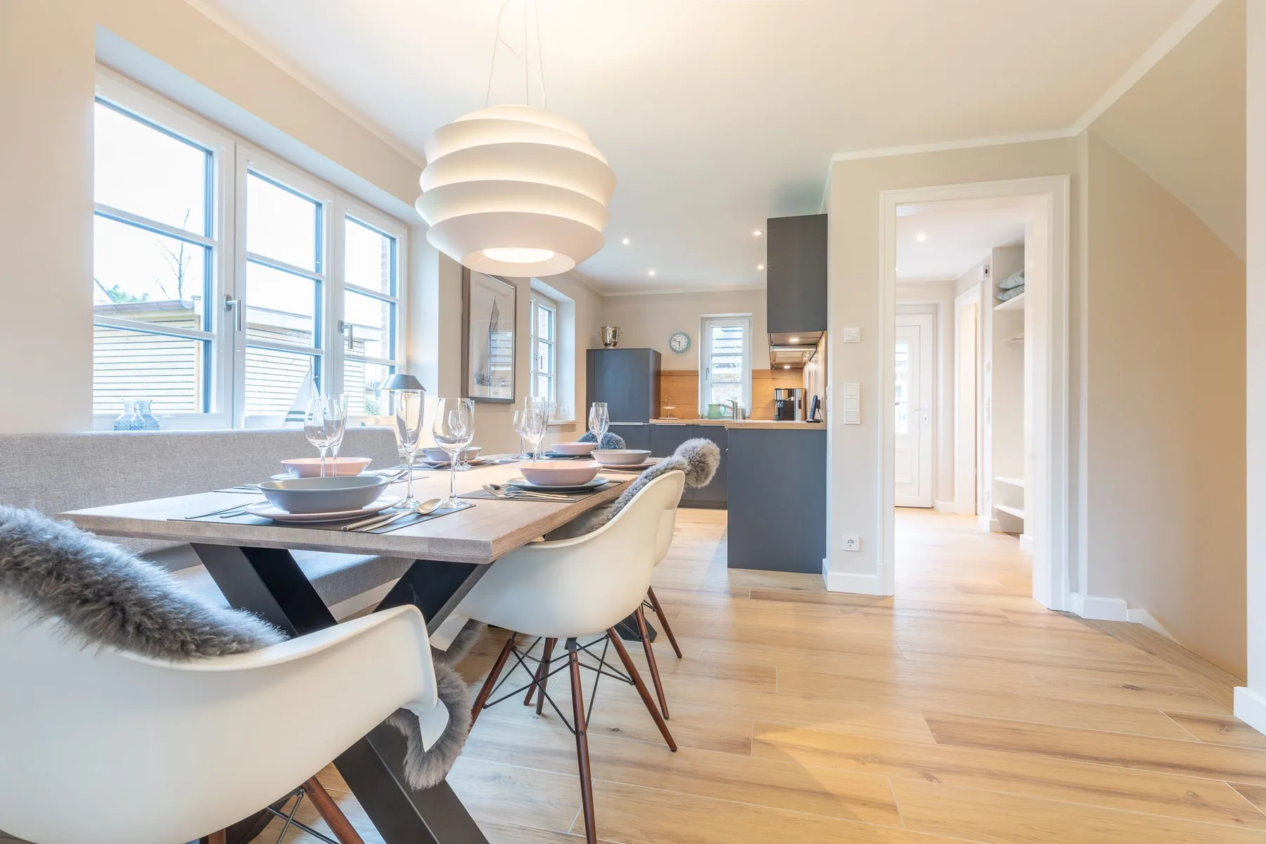Hausteil mit ca. 144m² Nutzfläche im UG/EG/OG/DG für bis zu 7 Personen.