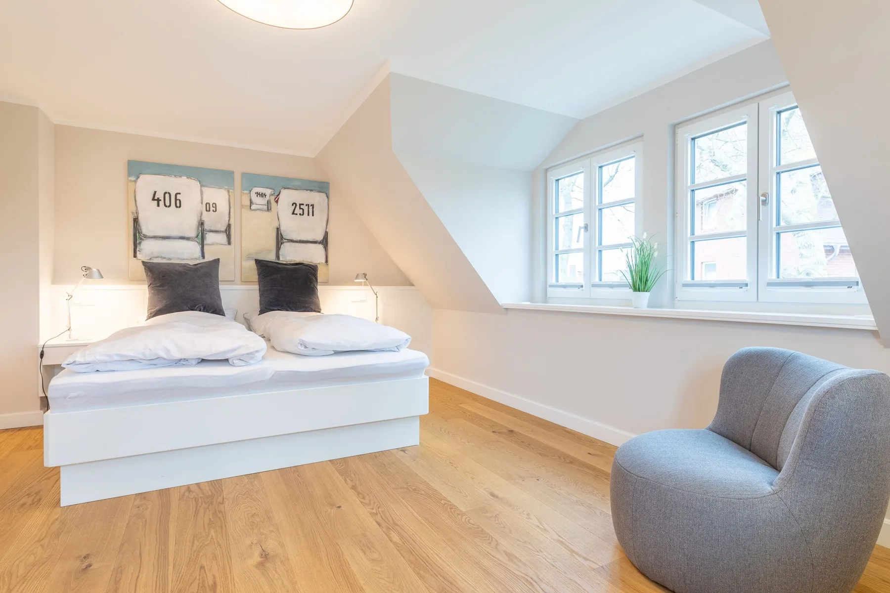 Hausteil mit ca. 144m² Nutzfläche im UG/EG/OG/DG für bis zu 7 Personen.