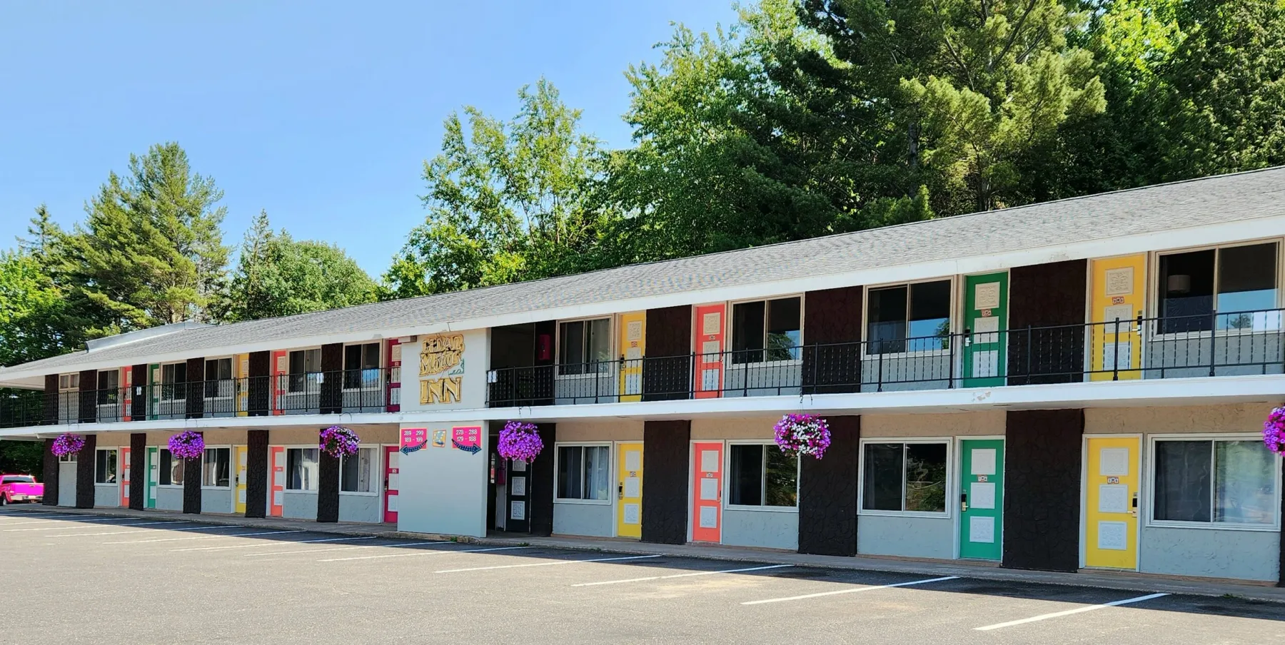 Cedar Motor Inn property photo