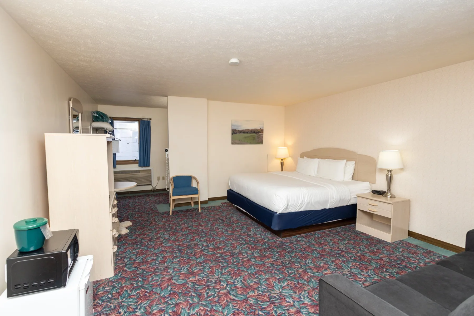 King room with sofa bed