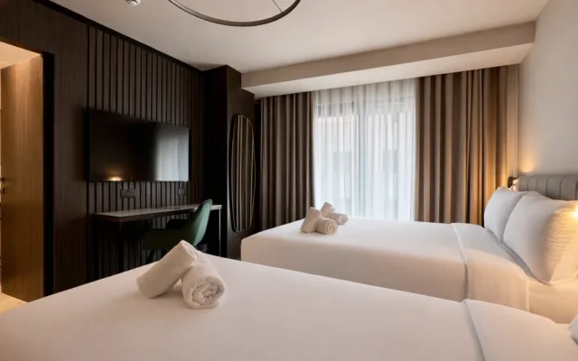 Executive triple room