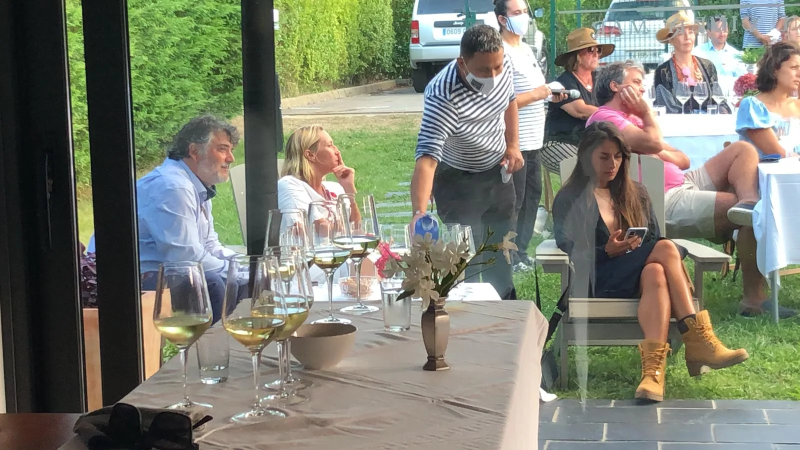 Hotel wine-tasting and guest moments