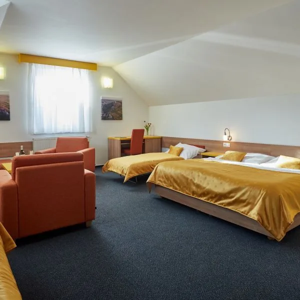 Triple room