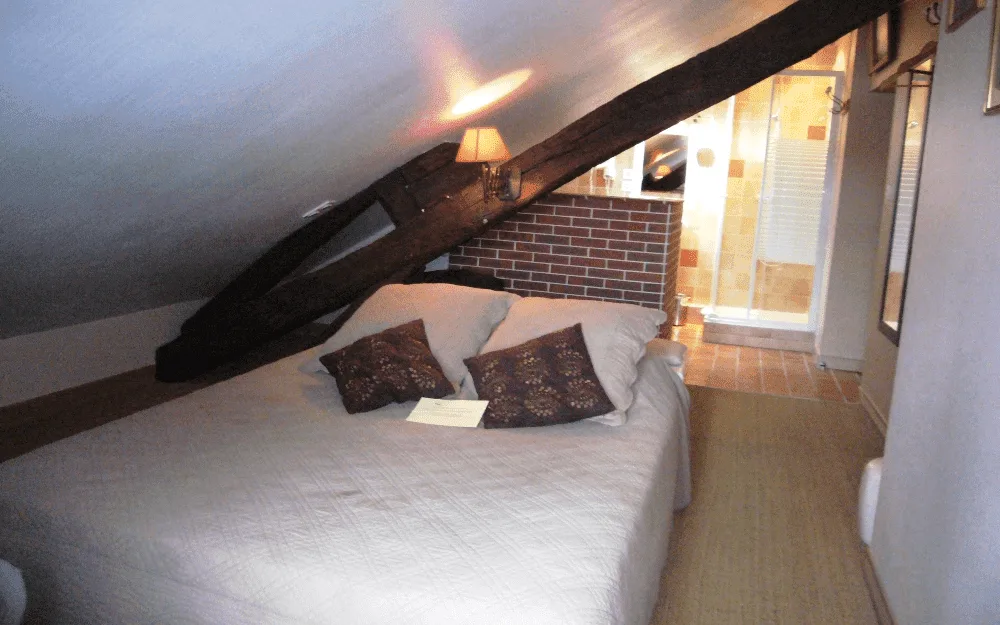 Room 09 — Pigeonnier