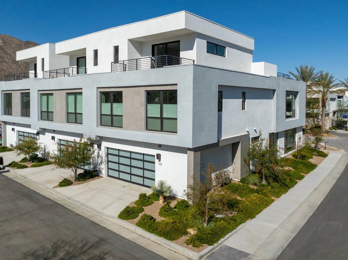 Cody Place Luxe