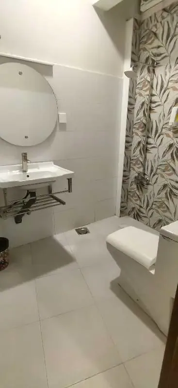 Habitación con cama king y terraza — foto 5