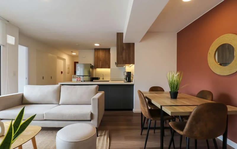 Prime 2BR w/ Balcony in Miraflores
