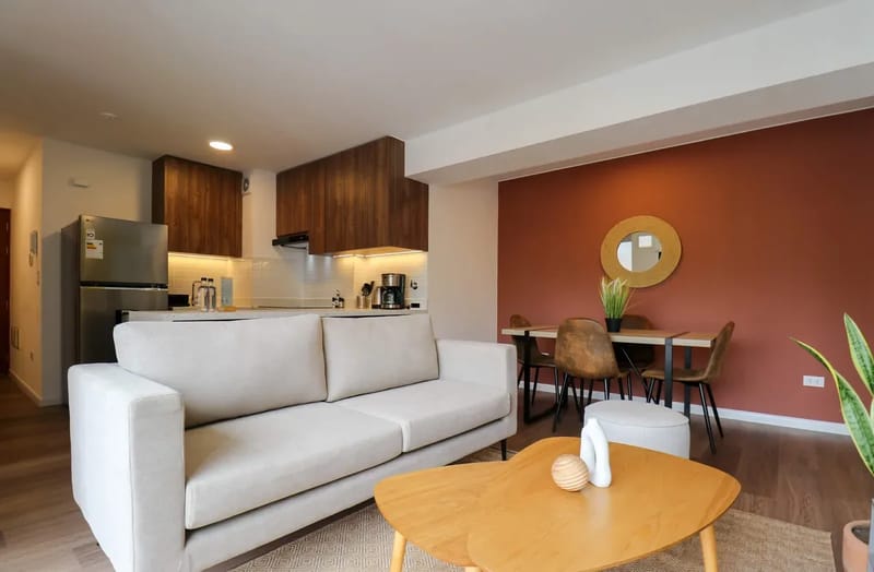 Prime 2BR w/ Balcony in Miraflores