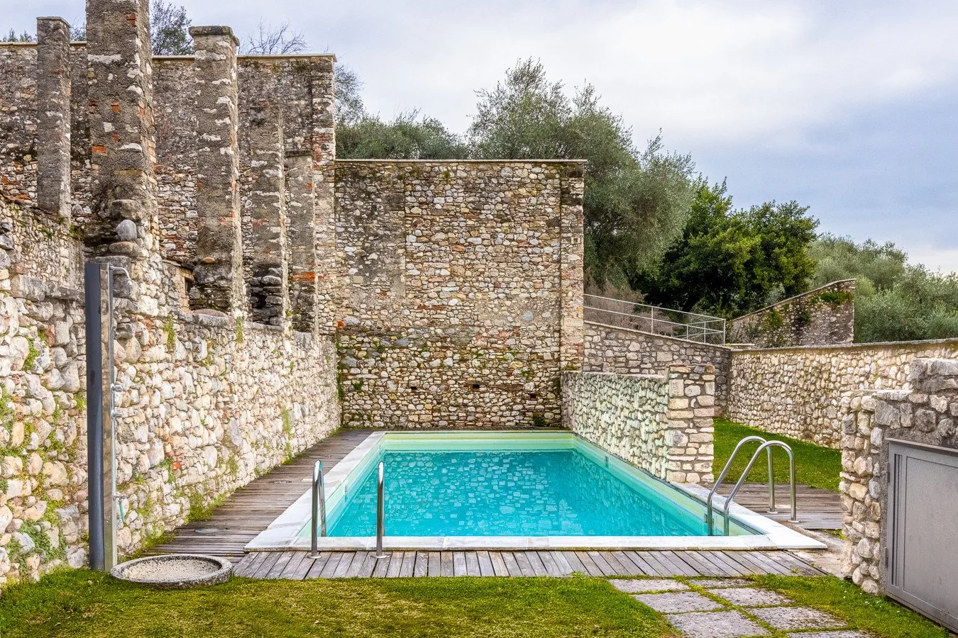 Lemon House 3