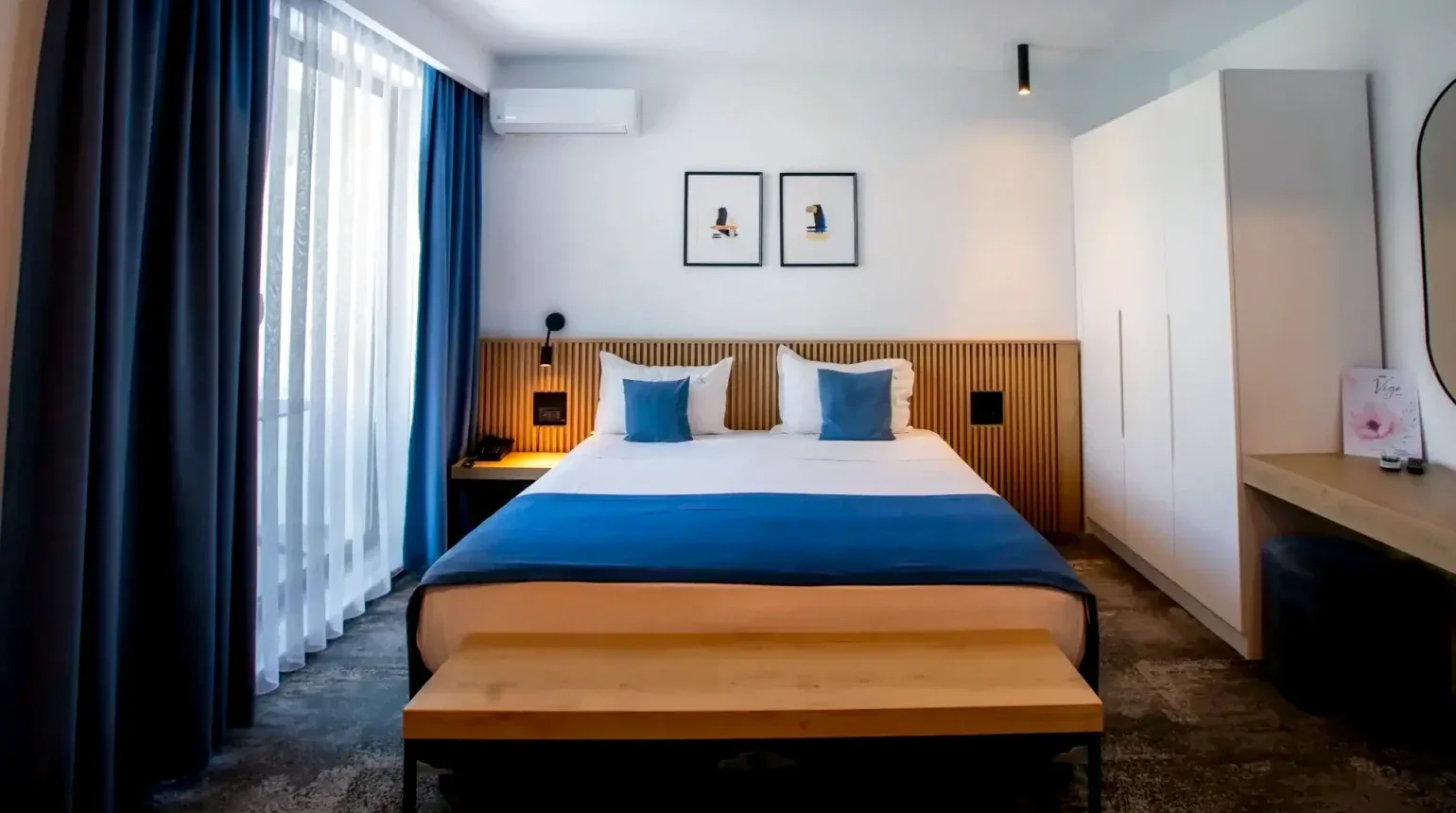 Superior King Room