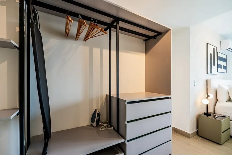 Charming 2BR in San Francisco w/ Balcony