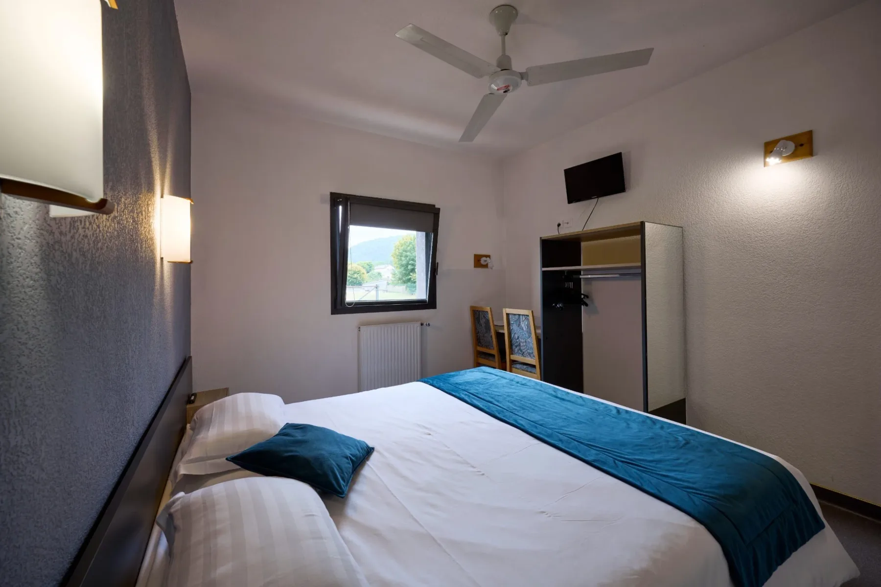 Habitación con cama king