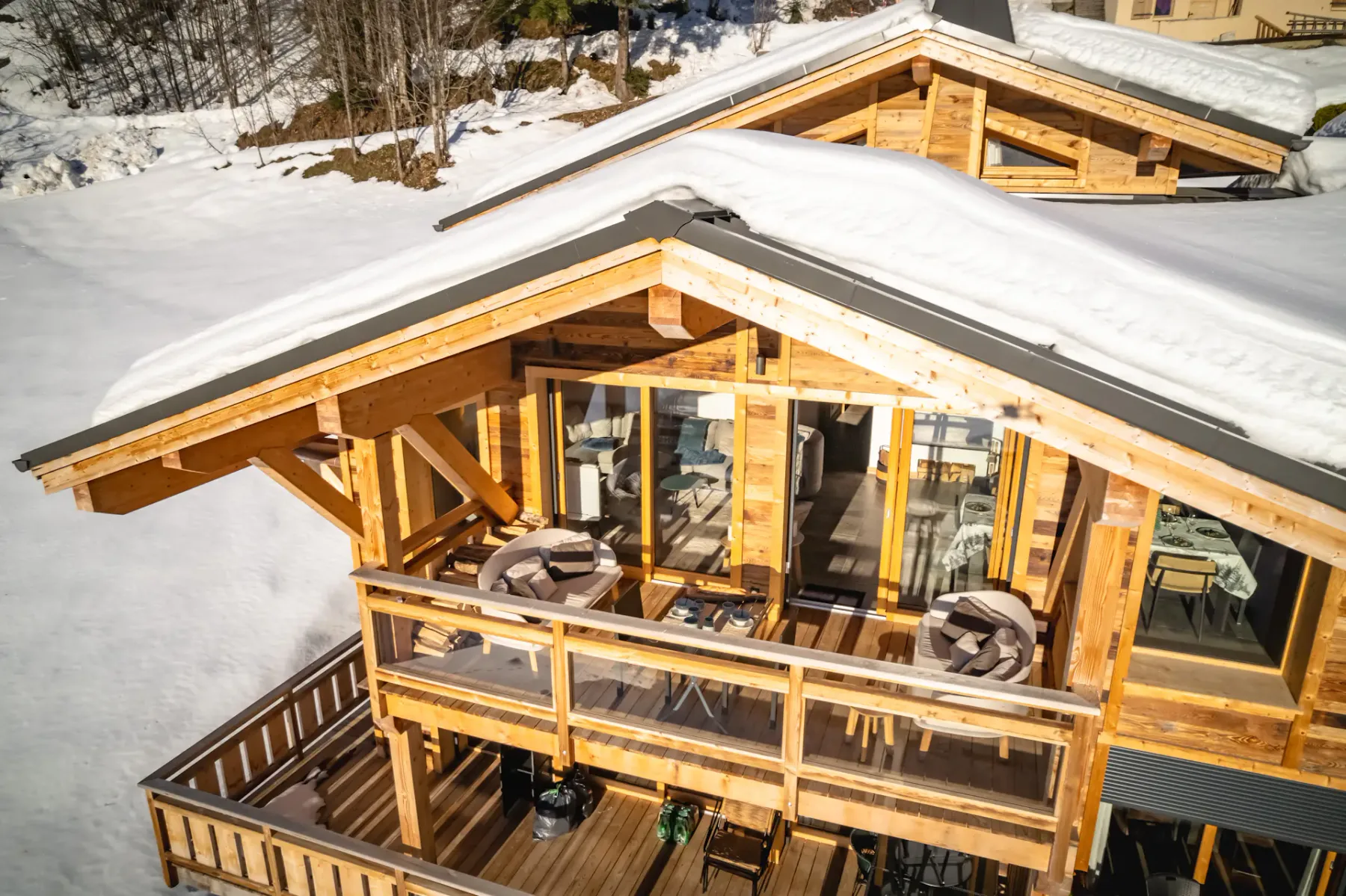 Exterior building ski apartment Tahoe Les Gets
