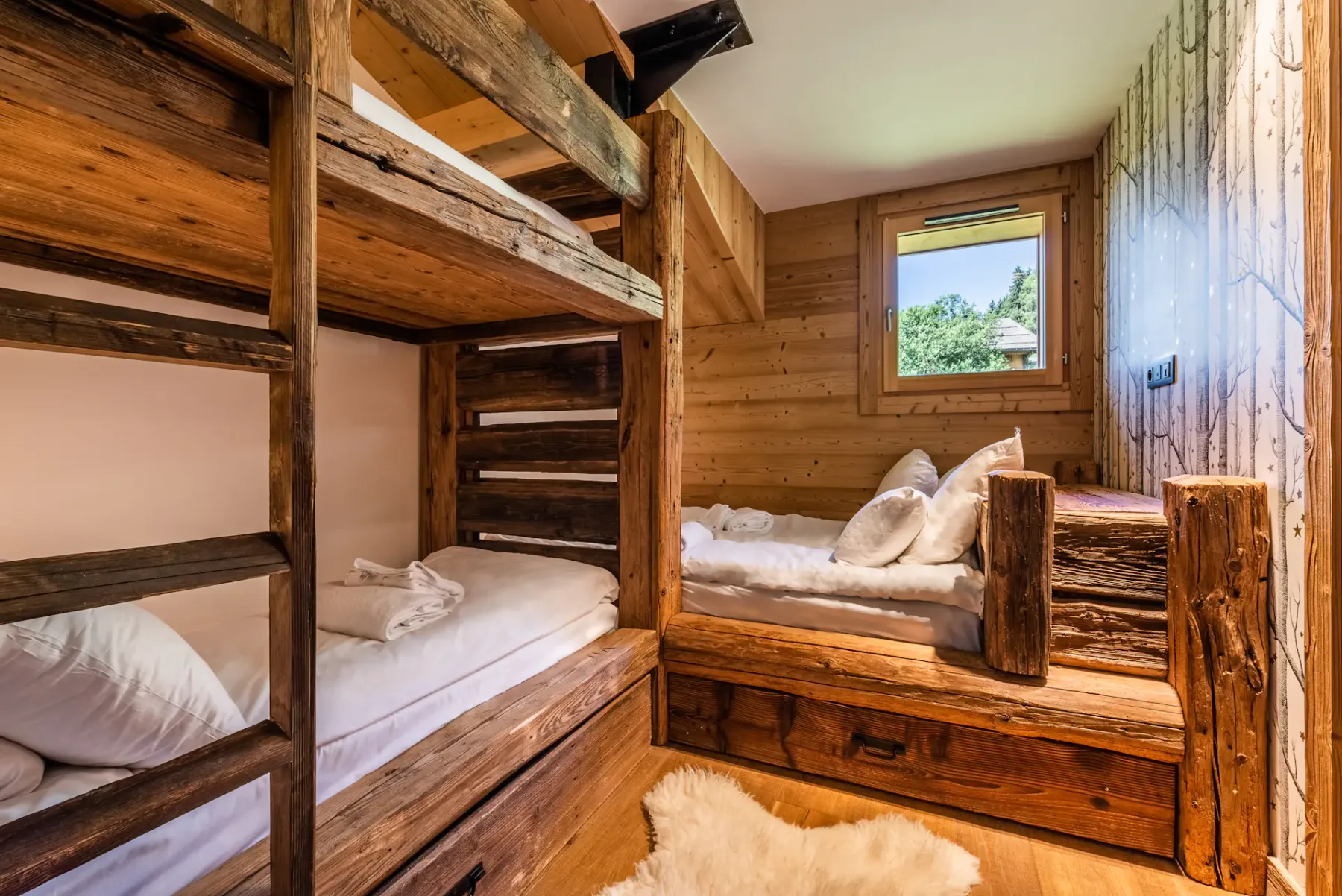 Cosy bedroom kids ski apartment Tahoe Les Gets