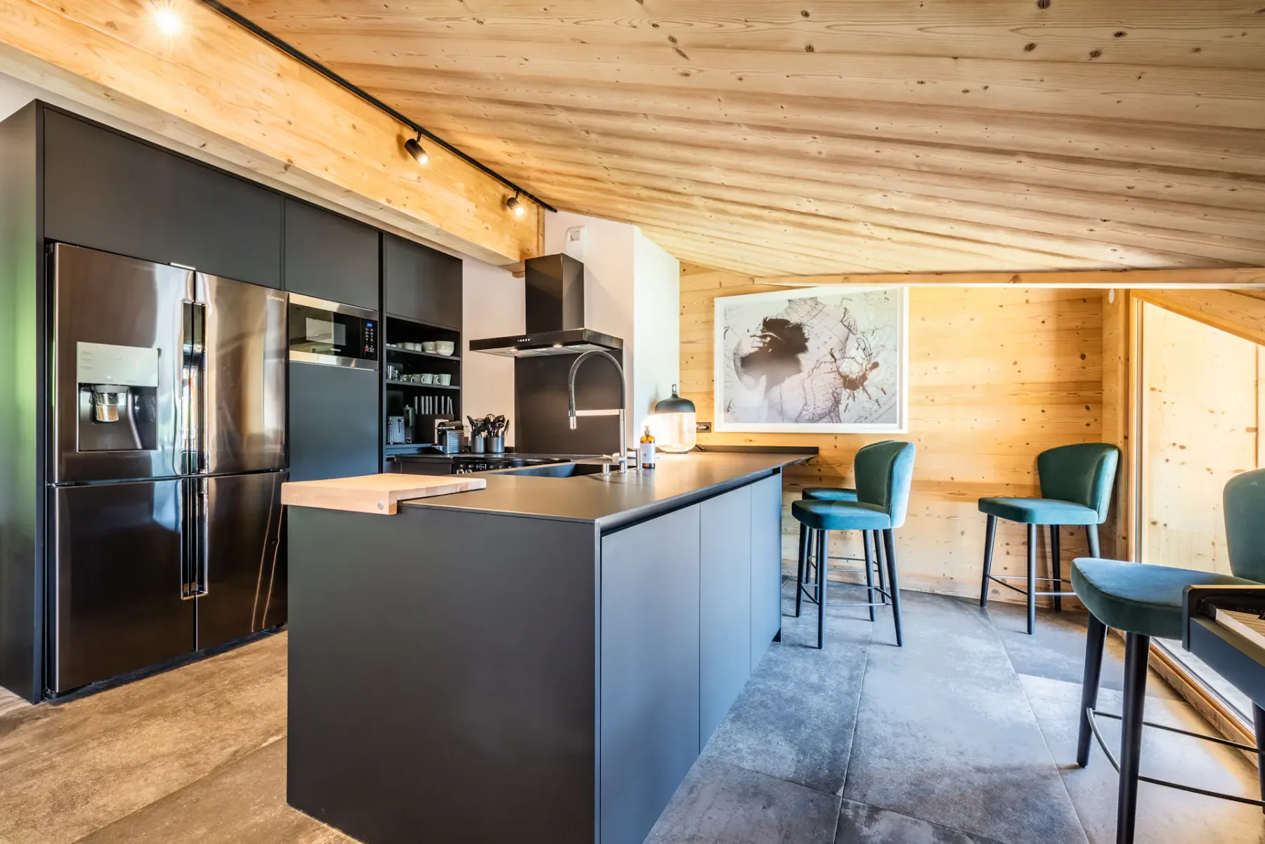 Comtemporary designed kitchen ski apartment Tahoe Les Gets