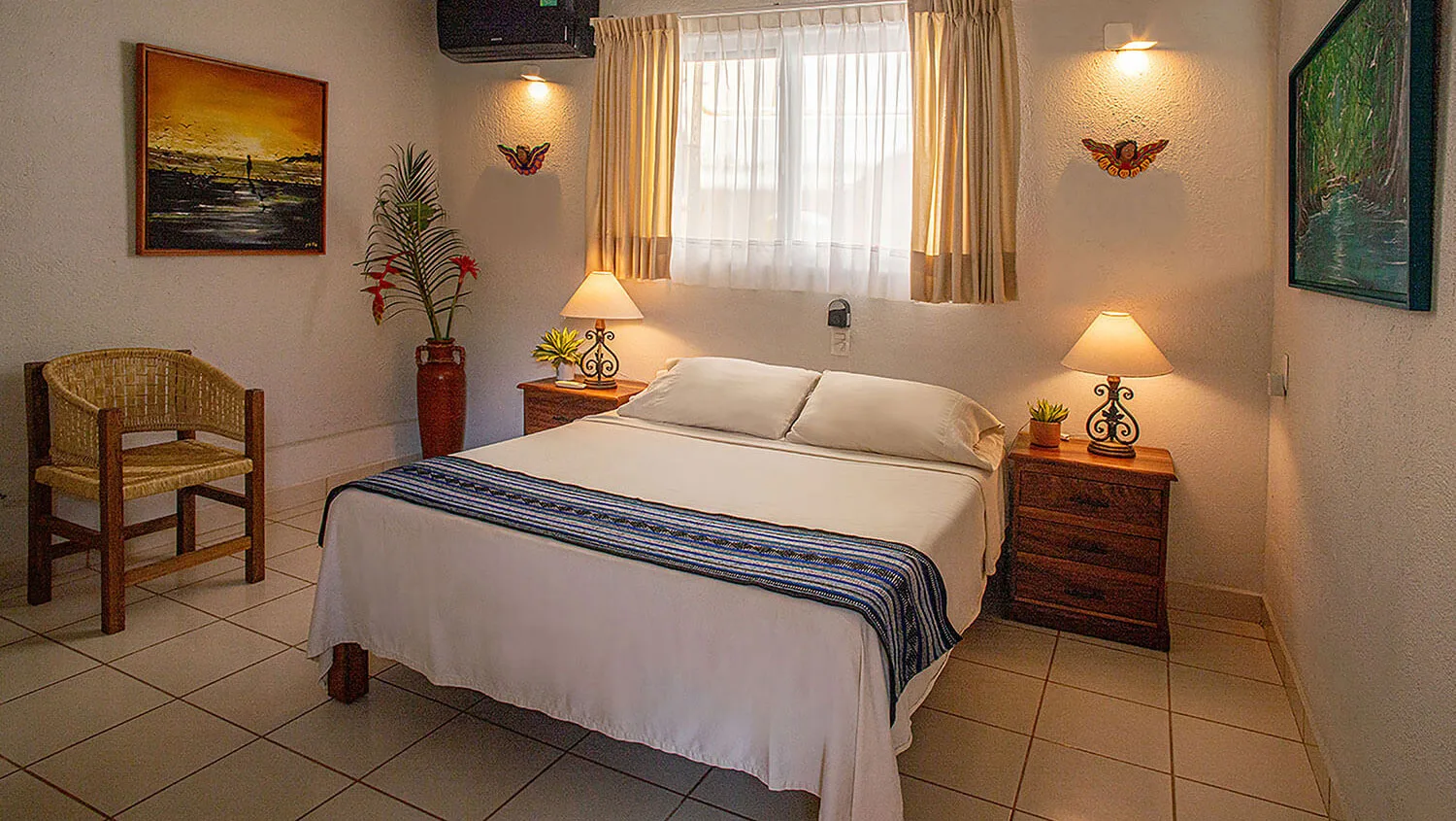 Dolores room