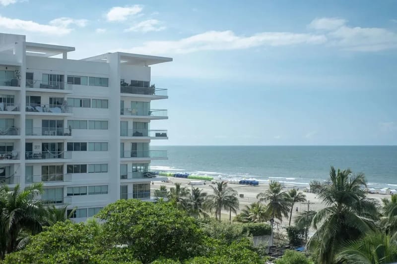 Comfy 2BR w/ Ocean View and Pool in CTG