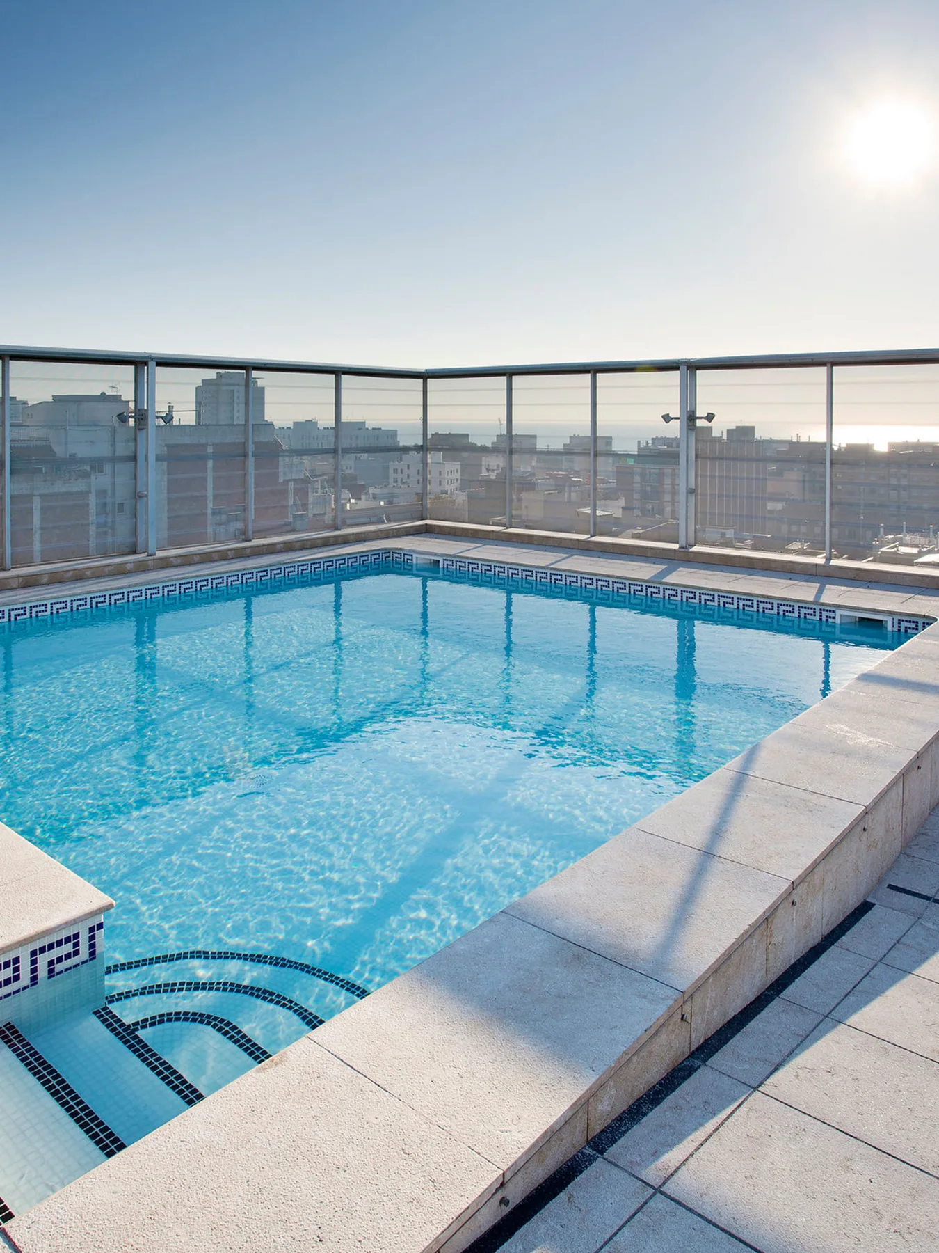 Piscina del hotel