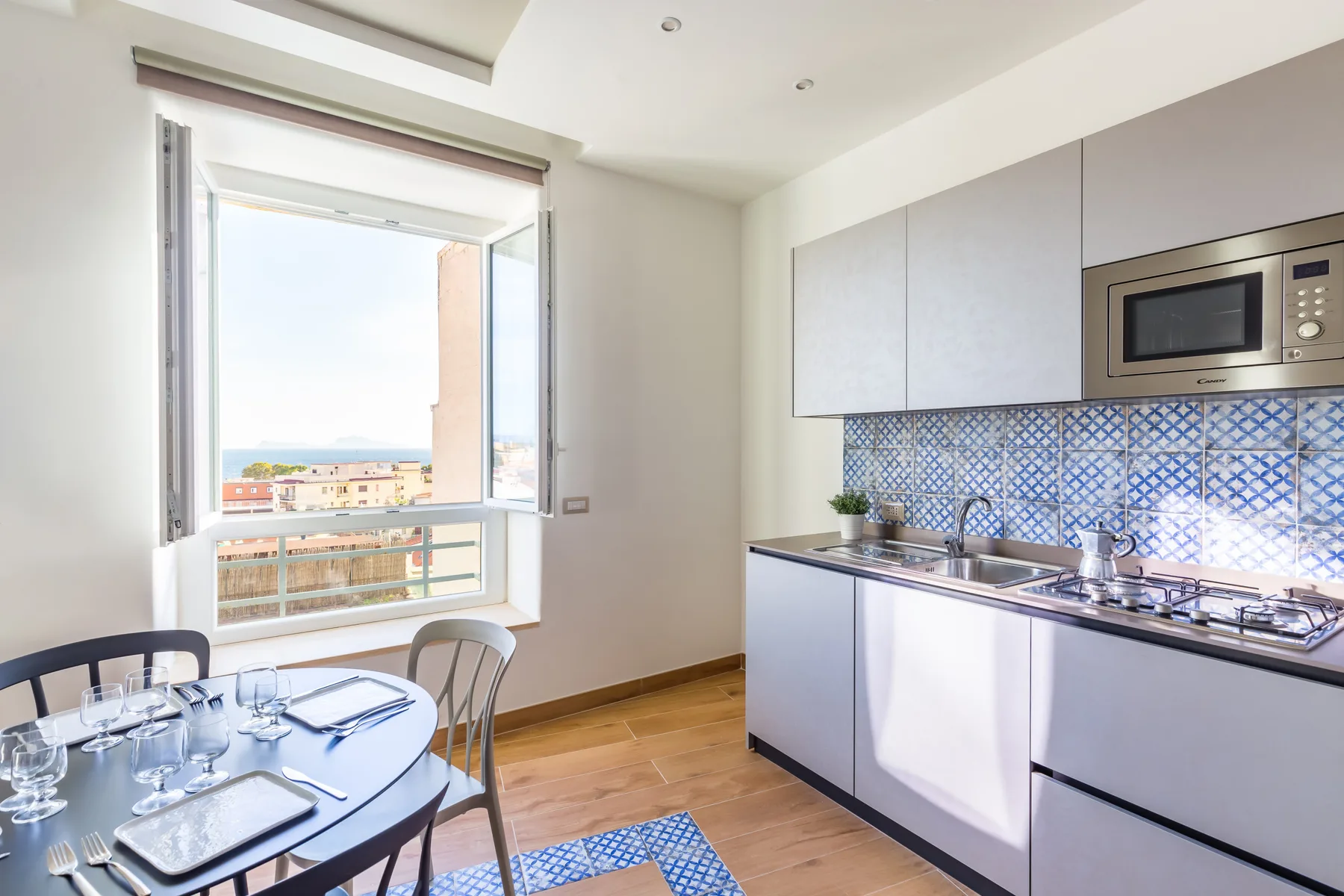 Colonna Apartment 4