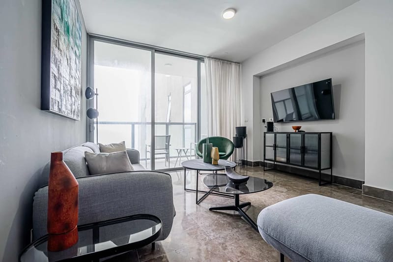 Luxury 1BR in Marbella w/ Balcony & View