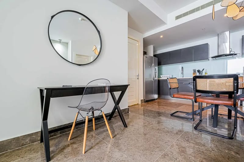 Luxury 1BR in Marbella w/ Balcony & View