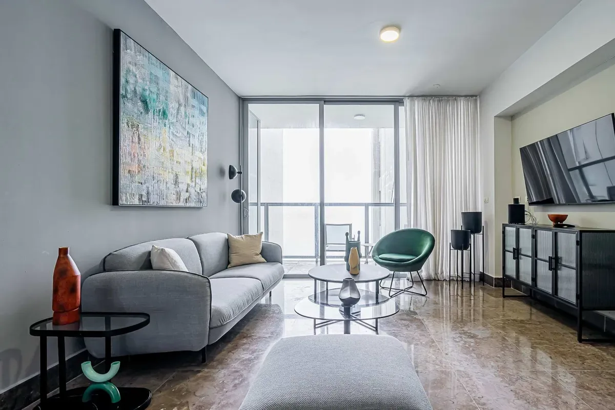 Luxury 1BR in Marbella w/ Balcony & View