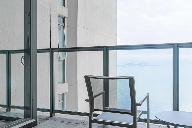 Luxury 1BR in Marbella w/ Balcony & View