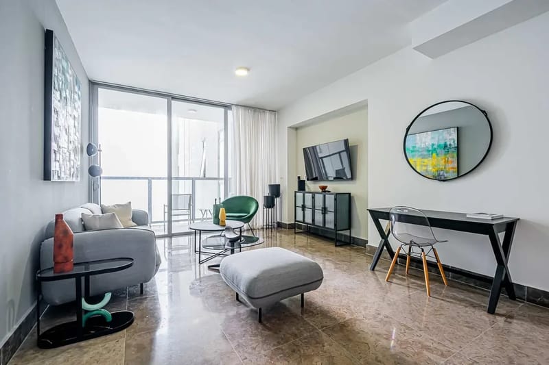 Luxury 1BR in Marbella w/ Balcony & View