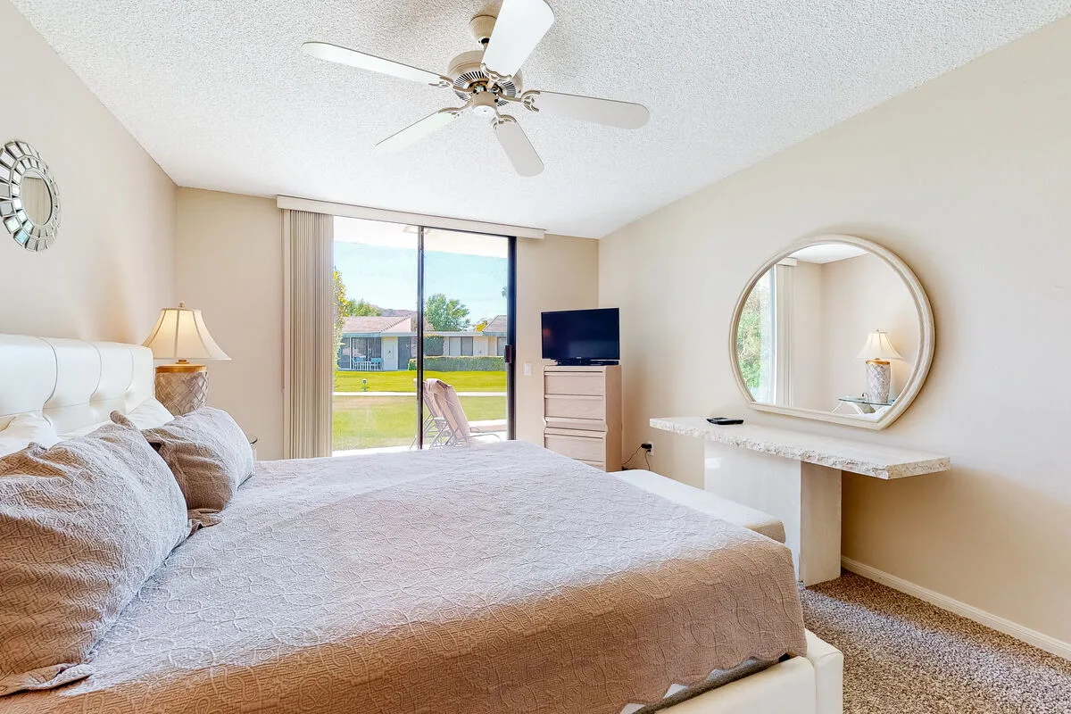 Palm Springs Condo, Sunrise Villas