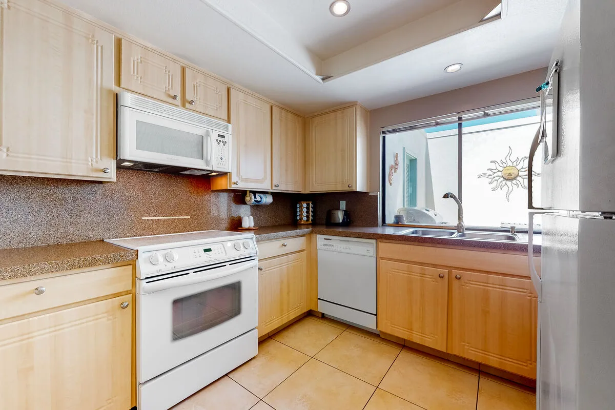 Palm Springs Condo, Sunrise Villas