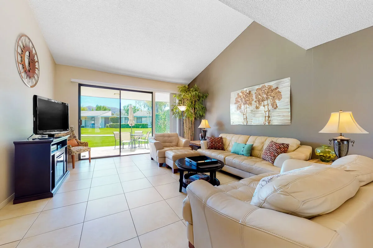 Palm Springs Condo, Sunrise Villas