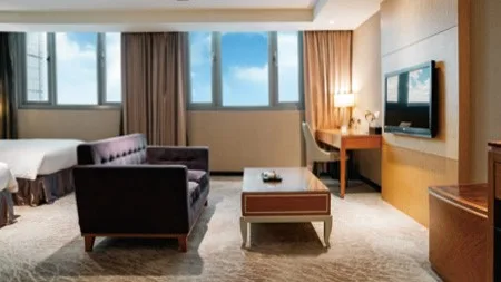 Refined triple room
