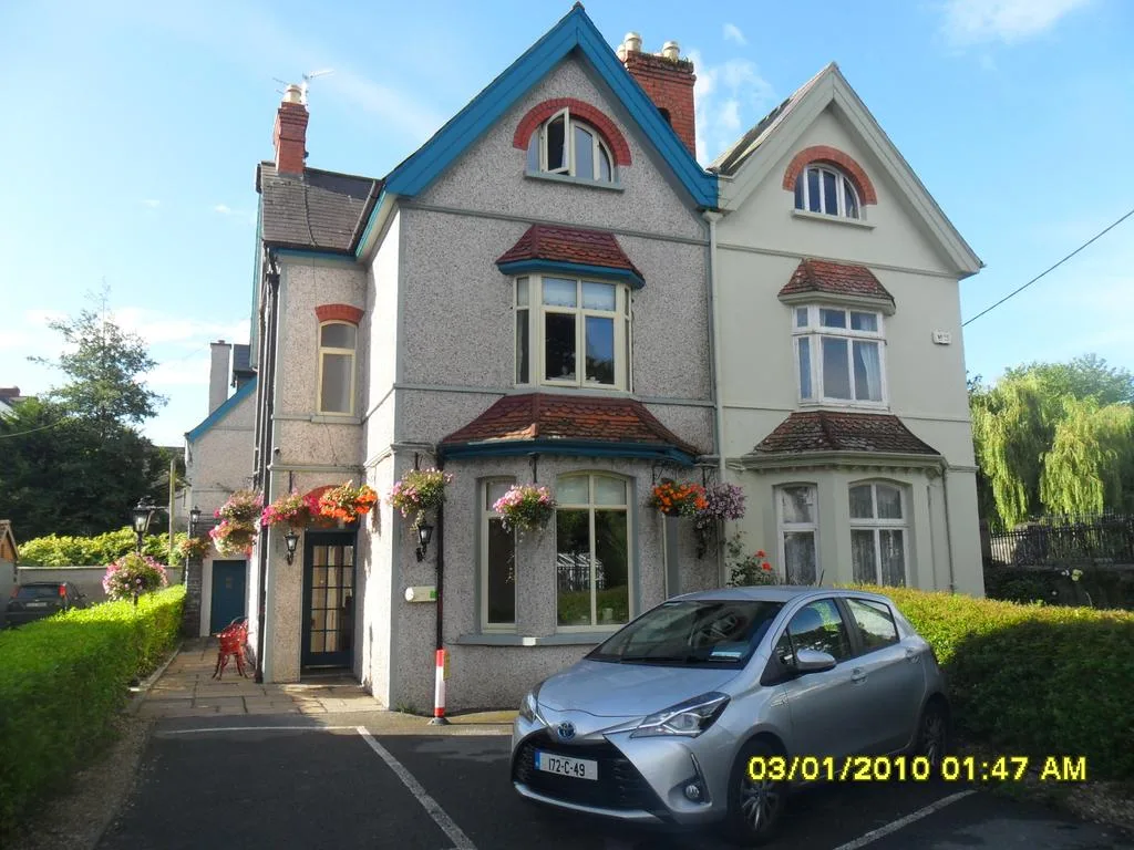 Shandon Bells property photo.