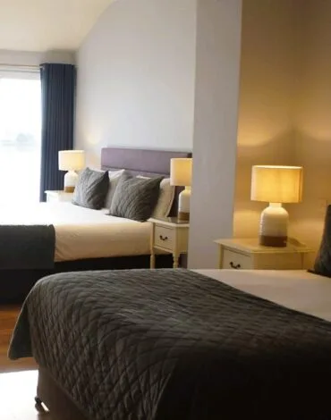 Habitación superior con dos camas individuales