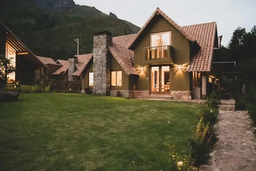 Sleek 3BR Villa w/ Fireplace in Sacred Valley