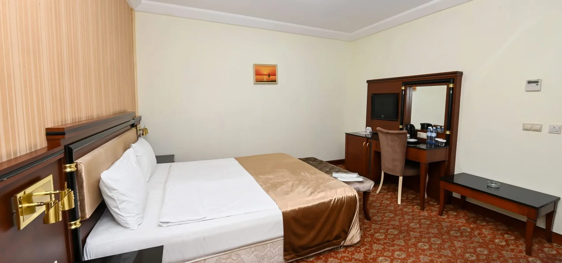 Atropat Hotel