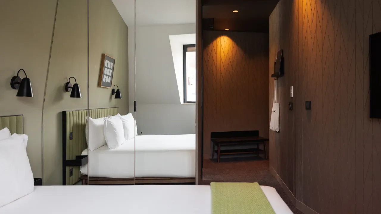 Hotel Hotel room