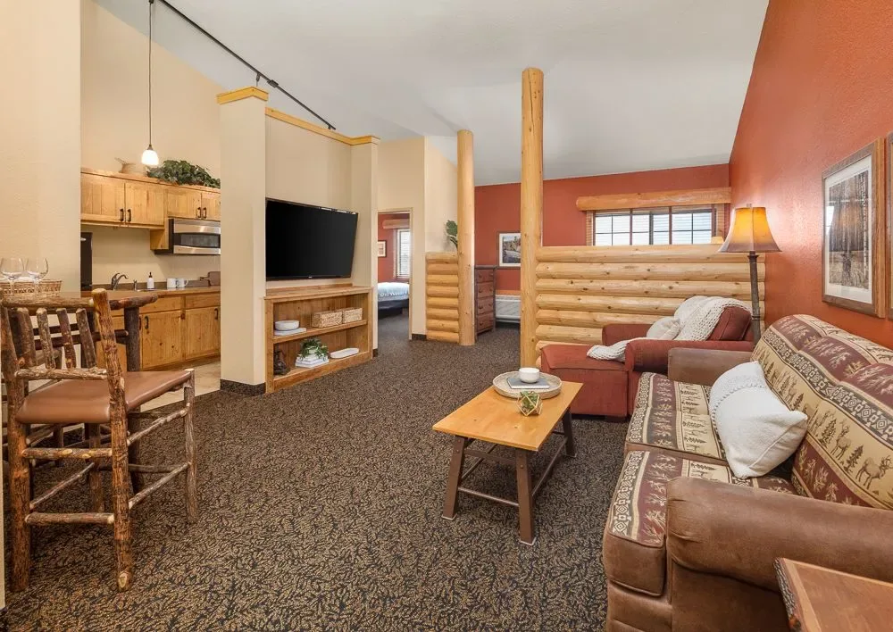 King cottage suite with full kitchen