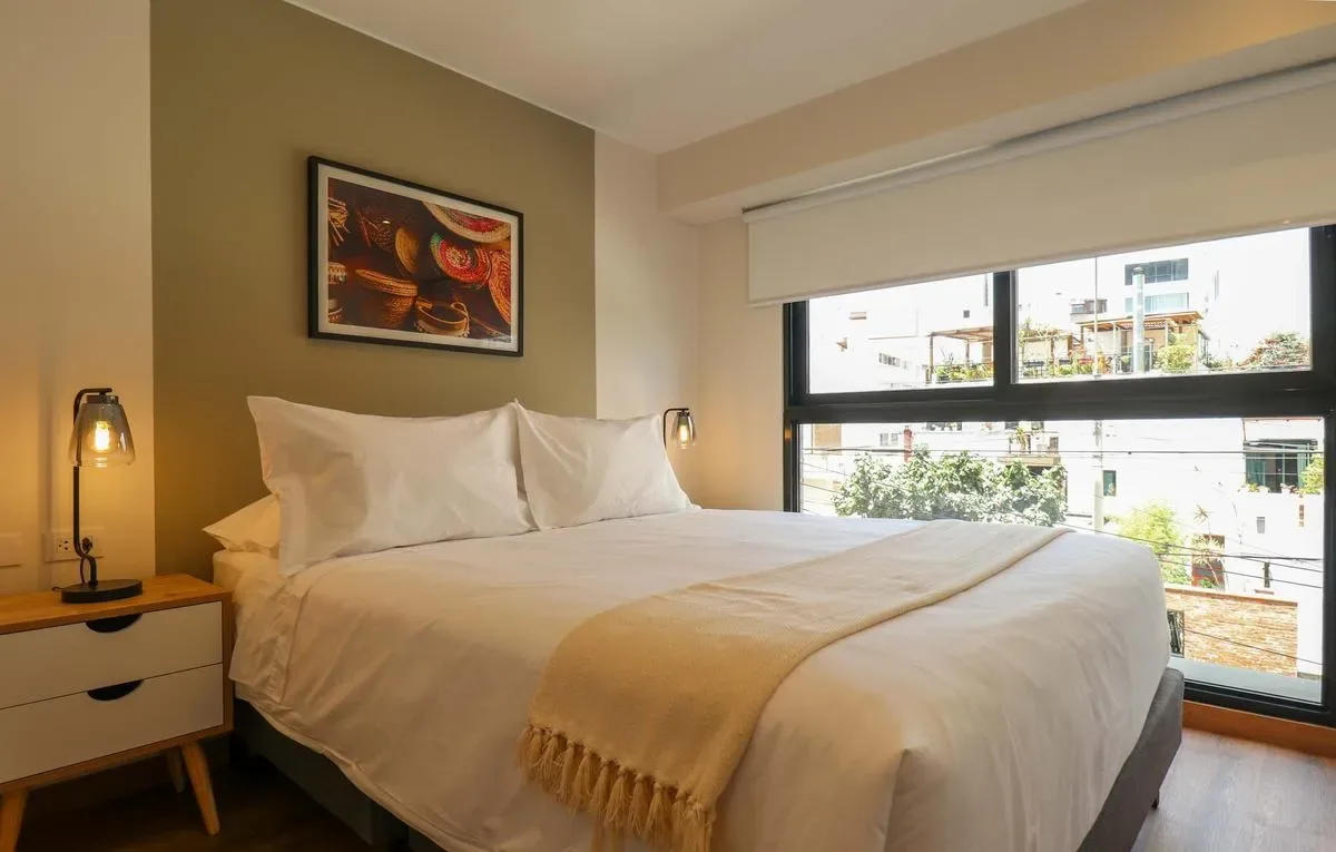 Tranquil 2BR w/ Balcony in Miraflores