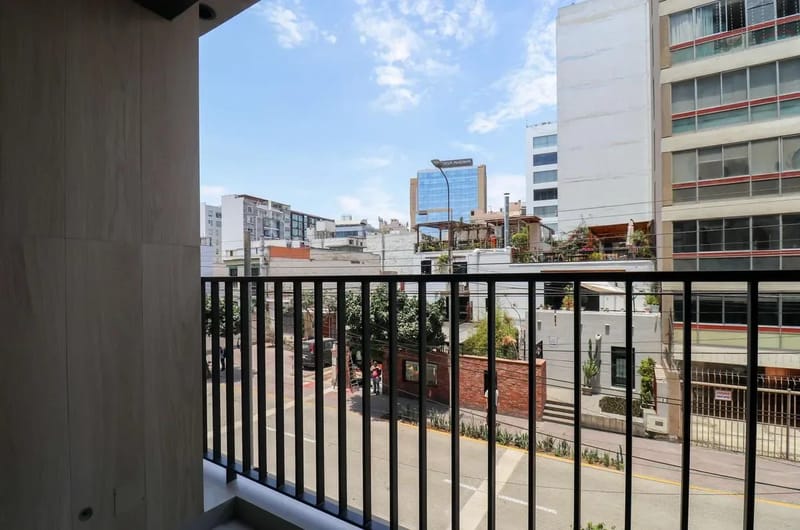 Tranquil 2BR w/ Balcony in Miraflores