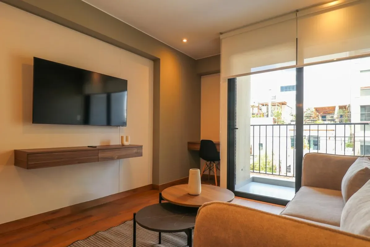 Tranquil 2BR w/ Balcony in Miraflores