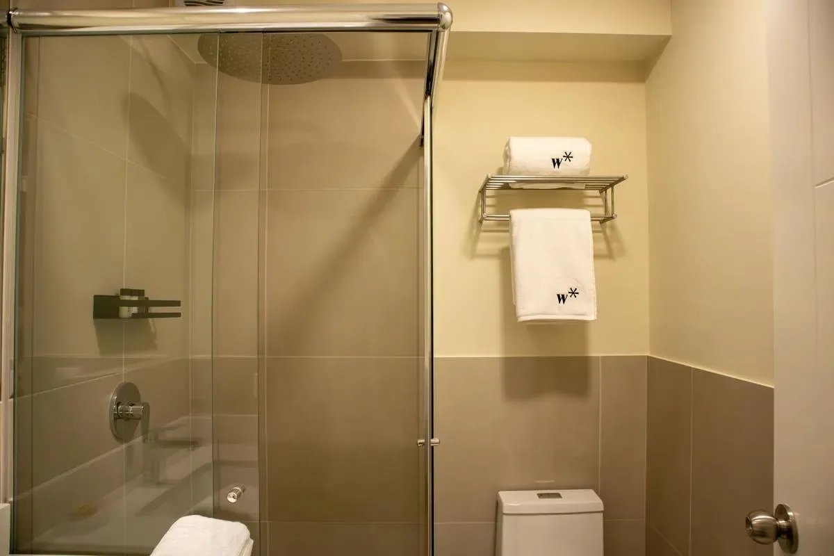Striking 1BR w/ Perfect Balcony Near Kennedy Park