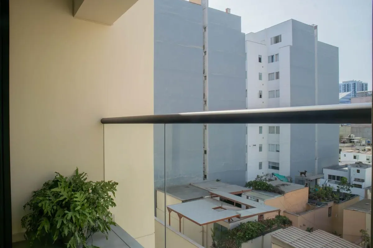 Striking 1BR w/ Perfect Balcony Near Kennedy Park