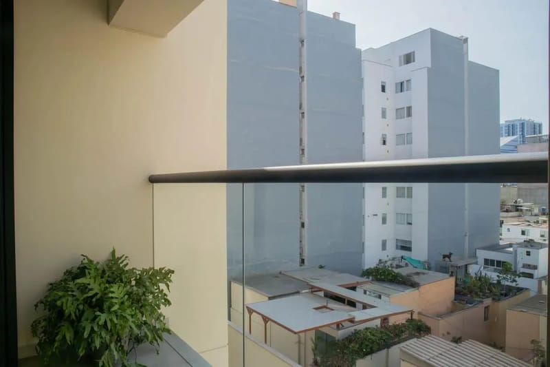 Striking 1BR w/ Perfect Balcony Near Kennedy Park