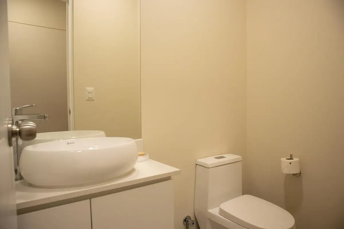 Striking 1BR w/ Perfect Balcony Near Kennedy Park