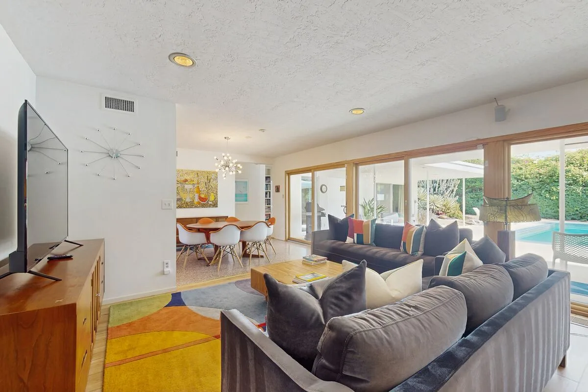 Oscar Mayer House - 1050