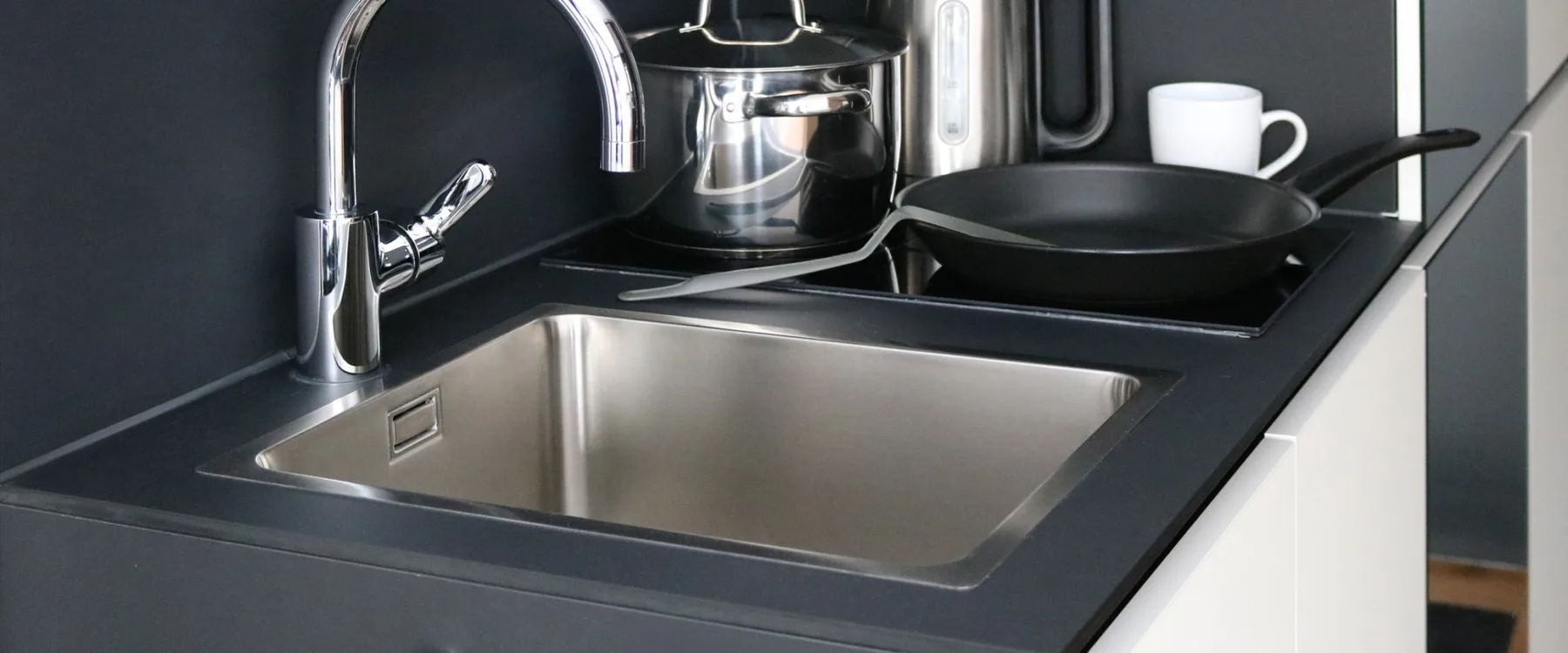 Instalaciones para cocinar en la habitación.