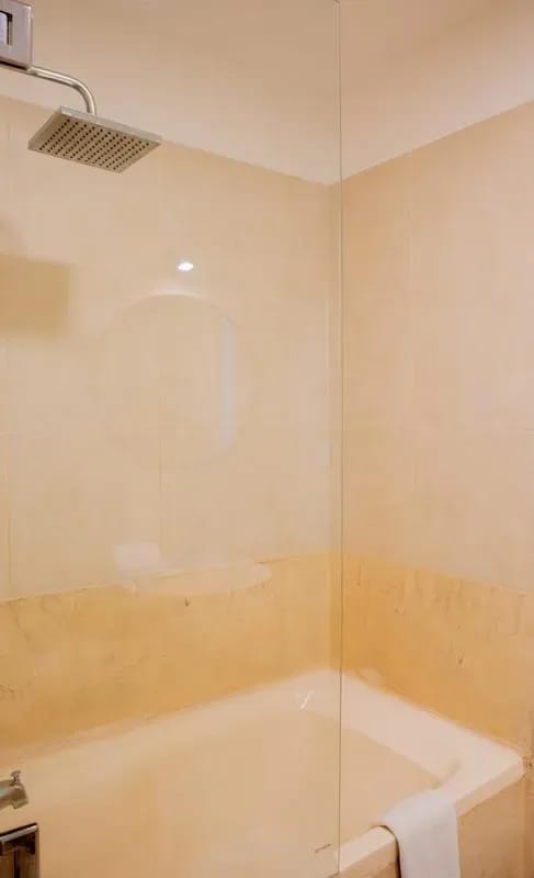 Sleek 2BR in Miraflores