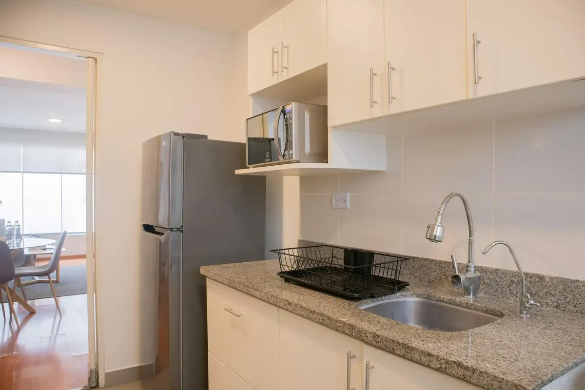 Sleek 2BR in Miraflores