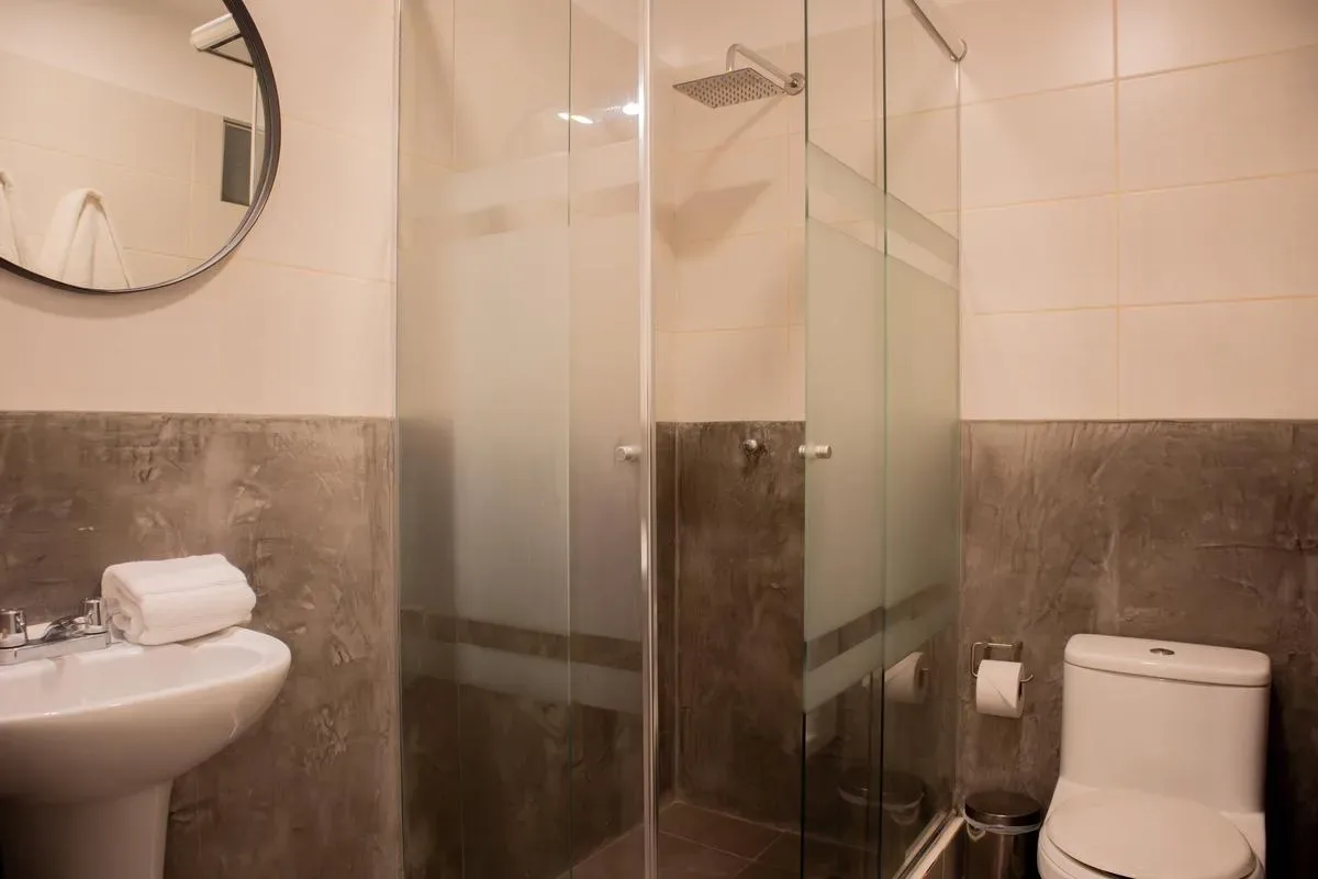 Sleek 2BR in Miraflores